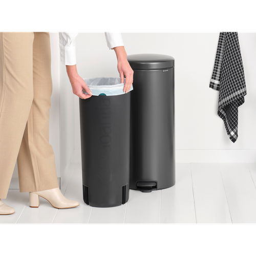 Kosz pedałowy NewIcon 30l Confident Grey BRABANTIA