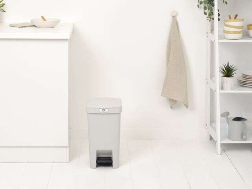 Kosz pedałowy 16l StepUp light grey Brabantia