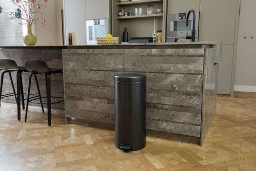 Kosz pedałowy NewIcon 30l Confident Grey BRABANTIA