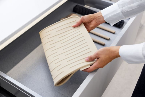 Silikonowa mata do suszenia naczyń Soft Beige Brabantia